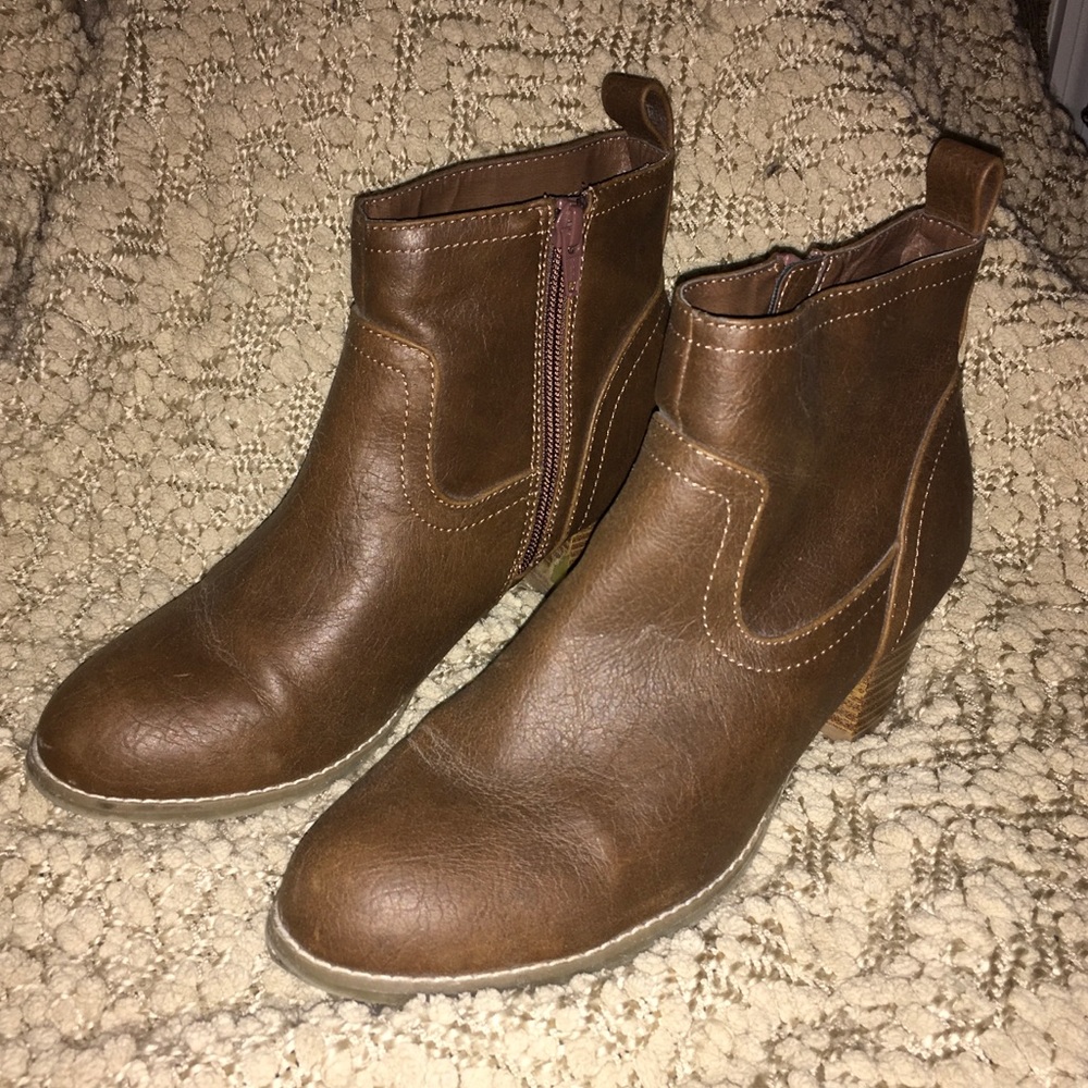 Faux leather chocolate brown bootie